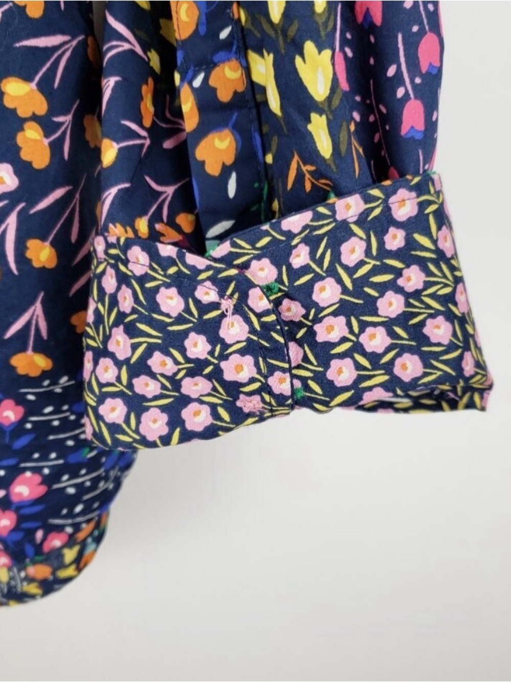 3 for $20 Sale: Talbots Navy Floral Buttondown- XL - Picture 5 of 6